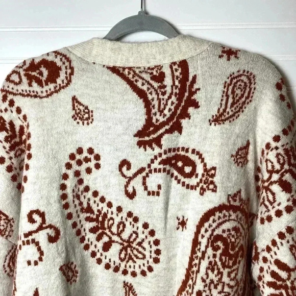 a.n.a NWT Cardigan Sweater Size XXL Button Up Red Paisley Cropped Paisley Comfy - Picture 8 of 10